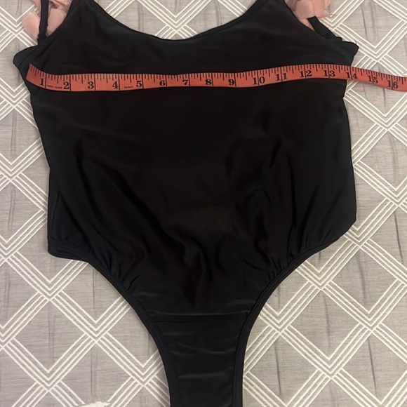 PrettyLittleThing Black One Piece with Pink Floral Straps - Picture 4 of 6